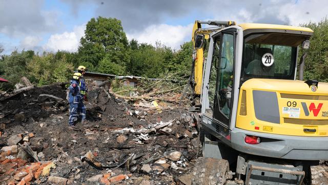 Feuer in Einfamilienhaus: Haus explodiert in Weimar – Suche nach Vermisstem läuft