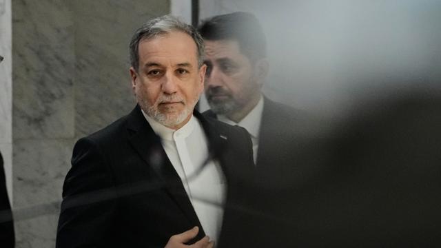 Krieg im Nahen Osten: Irans Außenminister macht sich über US-Verluste lustig
