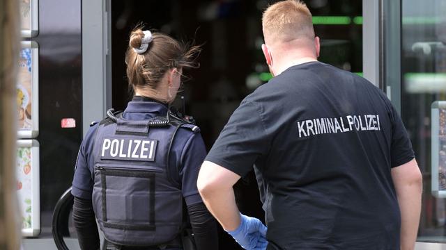 Ermittlungen dauern an: Täter nach Messerangriff in Potsdam noch nicht gefasst