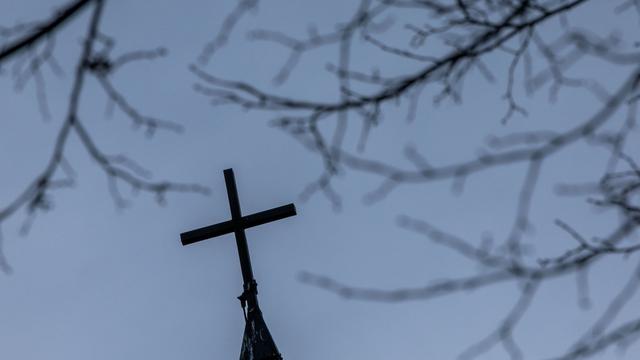 PCB-Grenzwerte überschritten: Nürnberger Kirche wegen Schadstoffen gesperrt