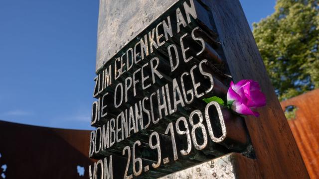 Oktoberfest-Start: OB Krause plant Gedenken für Attentat-Opfer bei Wiesn-Einzug