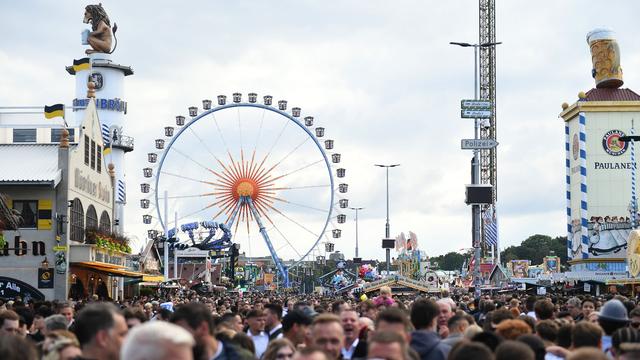 Oktoberfest: Simon Verhoeven dreht Netflix-Liebesfilm auf der Wiesn