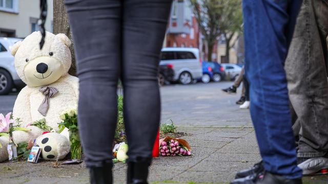 Mordprozess: Sohn starb bei Messerattacke auf Familie: Vater schweigt