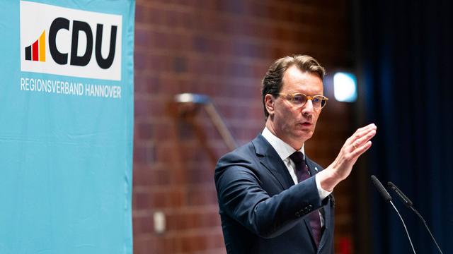 Kanzler-Debatte: Wüst spricht sich gegen Personaldebatten aus