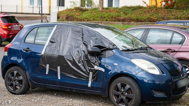 Bild: Leichenfund auf Parkplatz: Polizei: Toter lag mehrere Tage in abgestelltem Auto