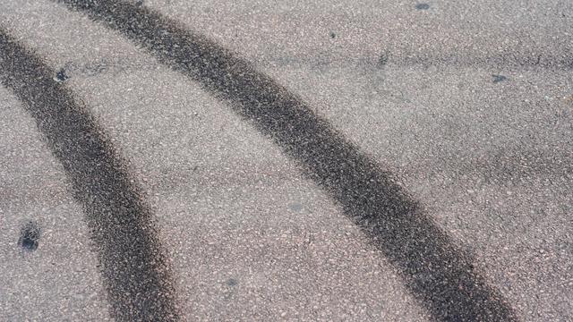 Polizisten angegriffen: Illegales Tuning-Treffen: Polizei gründet Ermittlungsgruppe