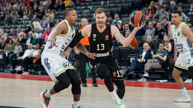 Bild: Basketball-Königsklasse: Bayern-Basketballer starten mit Sieg in Euroleague