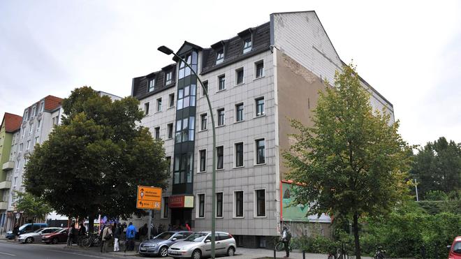 Durchsuchungsbeschluss: Die Polizei ist mit rund 200 Einsatzkräften wegen eines Durchsuchungsbeschlusses in Berlin-Friedrichshain. (Symbolbild)