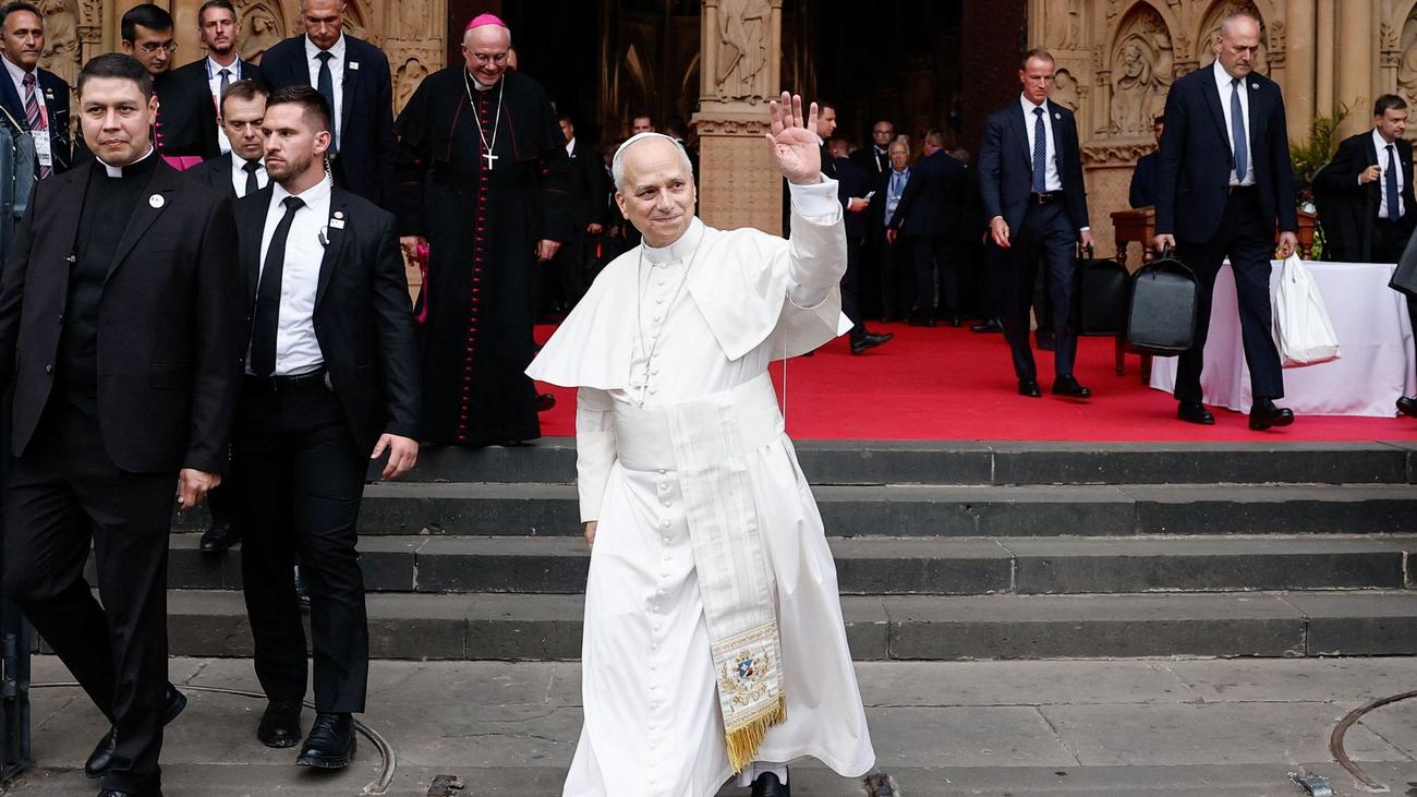 Künstliche Intelligenz: Papst fordert breiten Dialog über KI