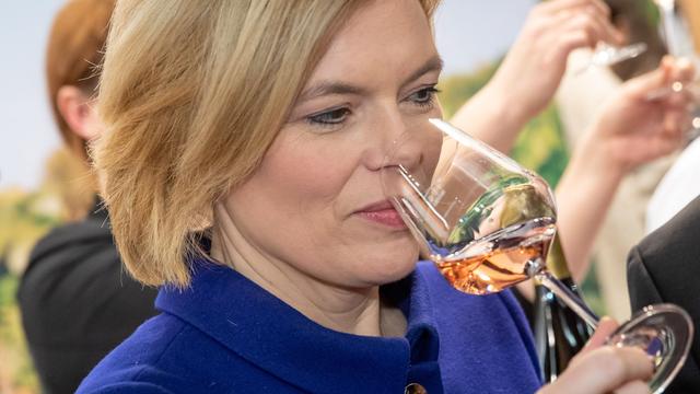Ernährungsratschläge: Bundestagspräsidentin skeptisch bei alkoholfreiem Wein