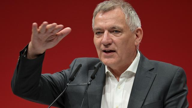 Bild: Nach der Wahl in Berlin: Van Aken weist Antisemitismusvorwürfe gegen Linke zurück