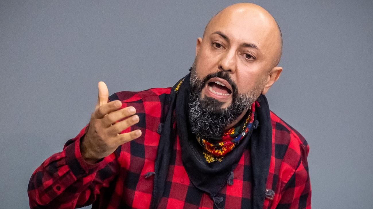 Left-Wing Politician Ferat Koçak Resigns From Interior Committee Over Clan Contacts