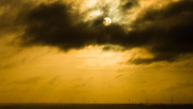 Wetter: Der Deutsche Wetterdienst (DWD) rechnet am Wochenende mit mildem Herbstwetter in Niedersachsen und Bremen. (Archivbild)