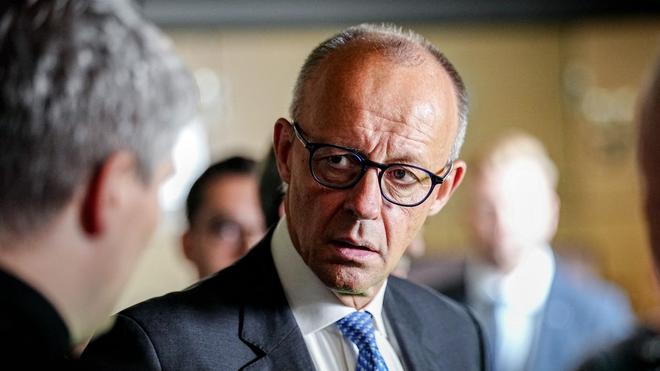  Bundeskanzler Friedrich Merz (CDU) ist in die Ukraine gereist.