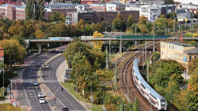 Brücken: Wichtige Warener Brücke wieder befahrbar