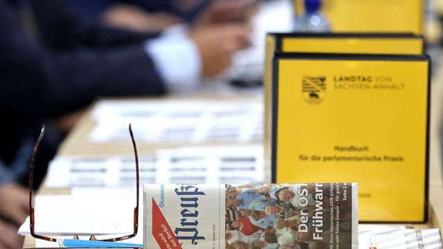 Sachsen-Anhalt: AfD-Politiker mit «Preußischer Allgemeinen» im Landtag