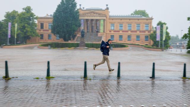Wetter: Regen im Nordosten - Gewitter am Wochenende