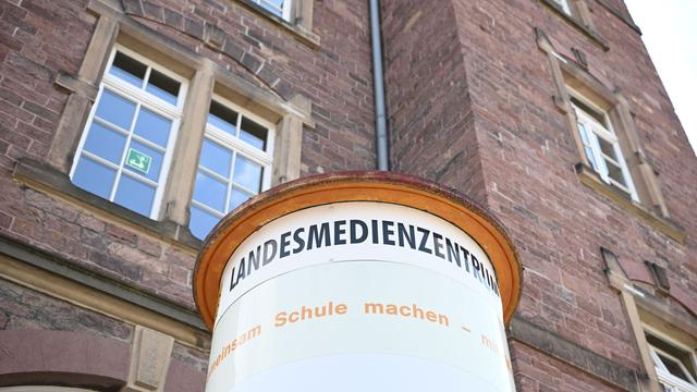 Wechsel an Spitze: Nach Skandal: Chef des Landesmedienzentrums räumt Posten