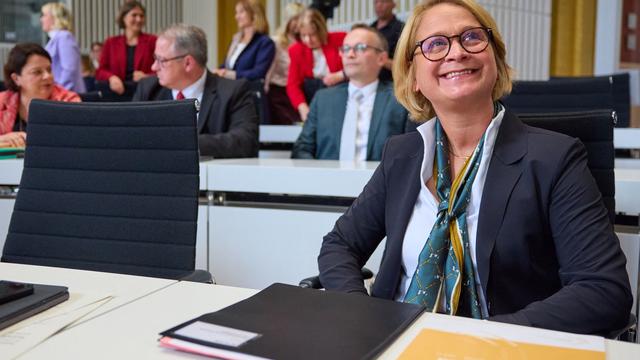 Erste Landtagssitzung: Hesse erneut zur Präsidentin des Schweriner Landtags gewählt