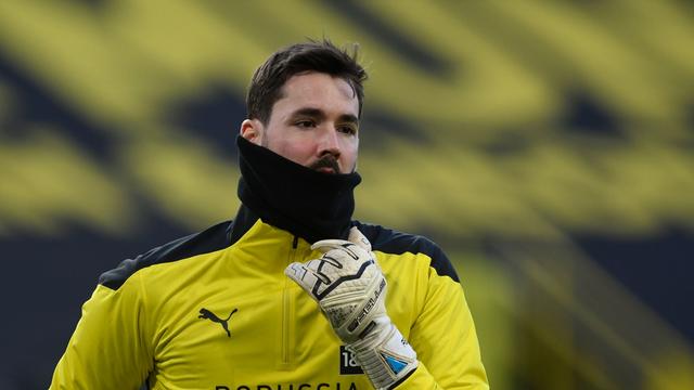 Fußball: US-Pokal: Ex-BVB-Torwart Bürki nach Zusammenprall in Klinik
