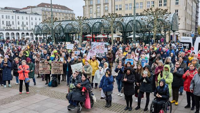 Gesundheitsreform: Demonstration gegen Einsparungen im Gesundheitswesen