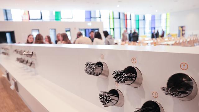Keine Preiserhöhung geplant: Nachschlag statt Aufschlag: Mensa-Preise in Hamburg stabil