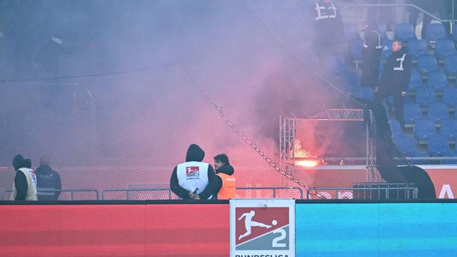 2. Fußball-Bundesliga: Derby mit Schatten: 96-Fans trüben Braunschweiger Sieg