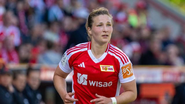 Fußball-Bundesliga: Nach wildem Spiel: Union-Frauen spielen 4:4 beim HSV