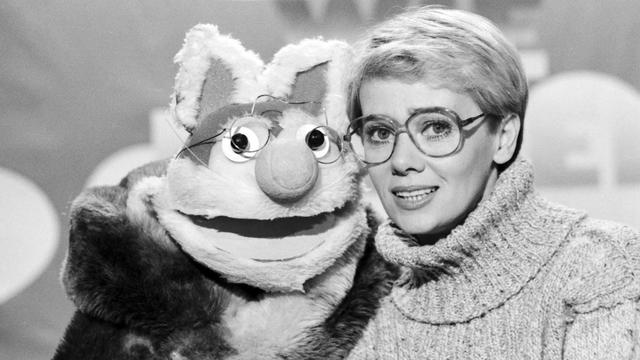 Brille als Markenzeichen: NDR-Fernsehansagerin Hanni Vanhaiden gestorben