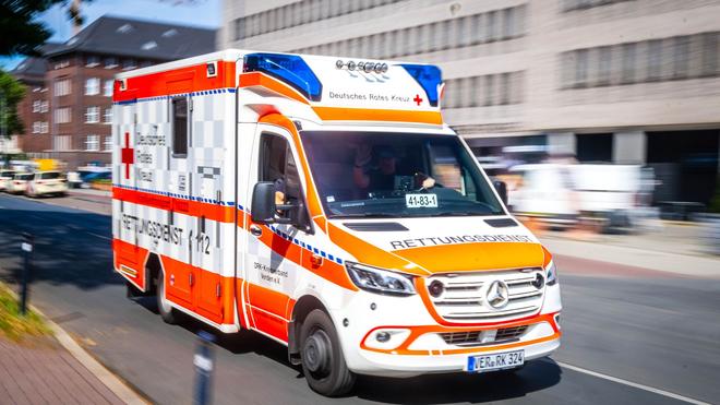 Bremen: Ein Mann soll in Bremen eine angehende Polizistin verletzt haben. Die Frau kam ins Krankenhaus. (Symbolbild)