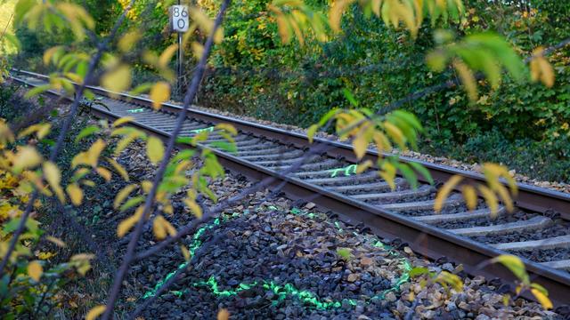 Schwerer Bahnunfall: Gleisarbeiter stirbt bei Unfall mit ICE in Essen