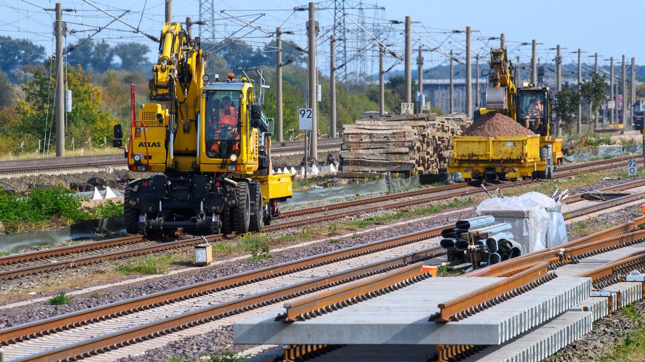 Bahn: Rechnungshof sieht Fehlentwicklungen bei Bahn-Sanierungen | DIE ZEIT