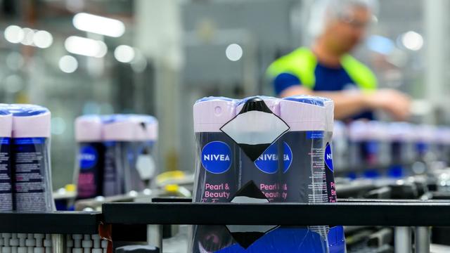 Kosmetik: Beiersdorf dämpft Umsatzrückgang bei Nivea