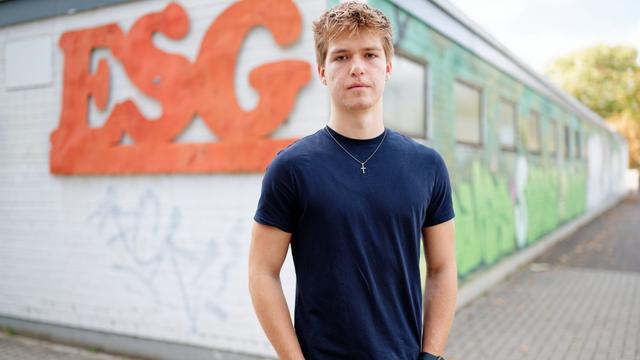 Bild: Kritik an «Leerplan»: Abitur mit Fehlstunden: Ehemaliger Schüler zieht vor Gericht