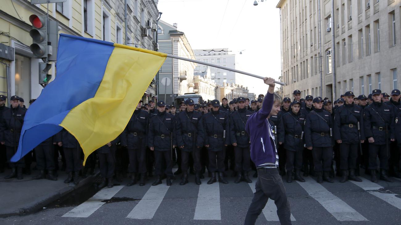 Russland: Tausende demonstrieren in Moskau für Frieden | ZEIT ONLINE