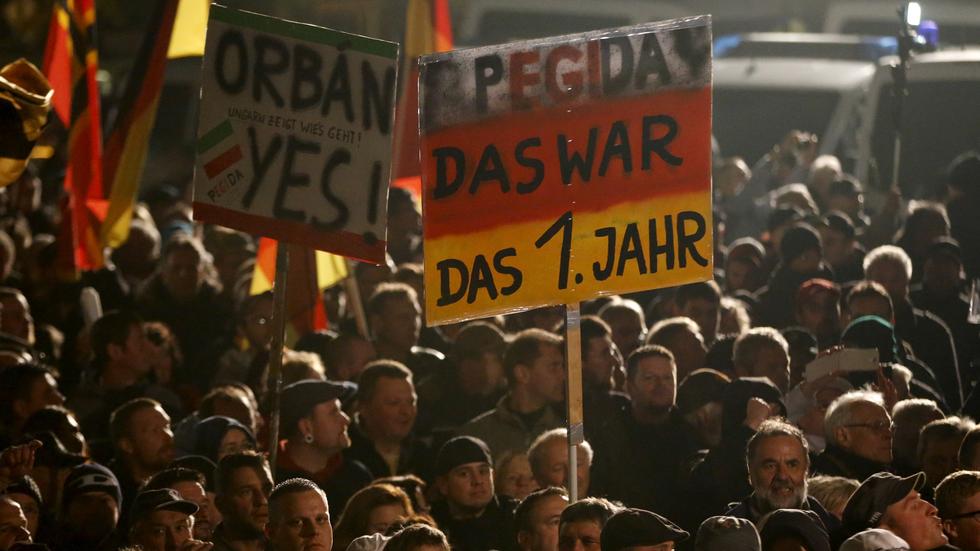 Demonstrationen: Pegida-Anhänger in Dresden am 19. Oktober 2015