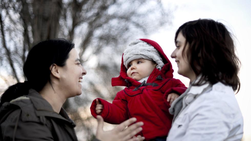 Homo-Ehe: In Portugal gibt es die Homo-Ehe schon seit 2010, allerdings gab es dort bis 2015 kein Adoptionsrecht. 