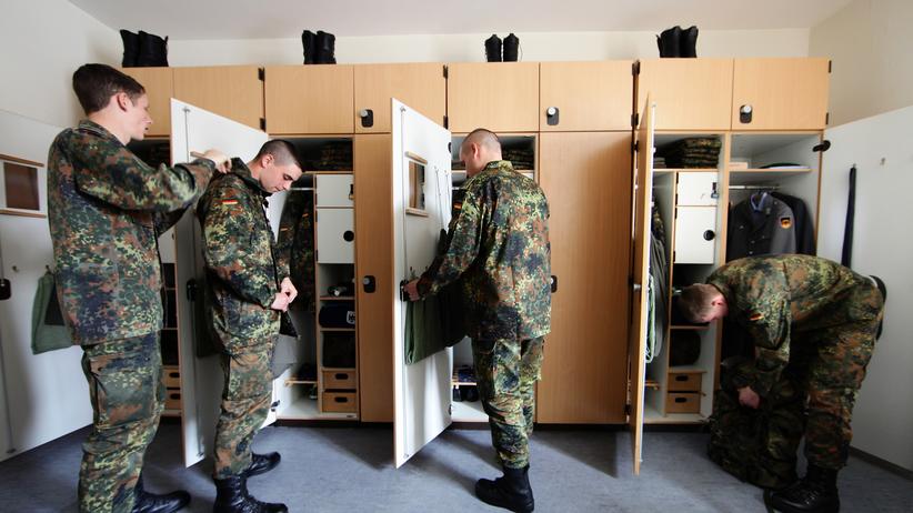 Bundeswehr: Soldaten sollen in Hamburg auf Uniform verzichten | ZEIT ONLINE