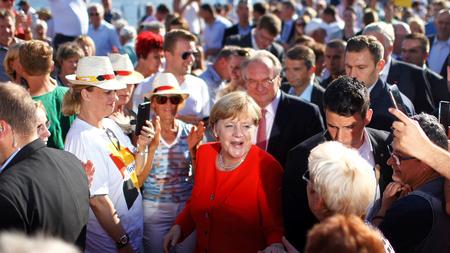 Wahlkampf Wie Die Welt Auf Merkel Blickt Zeit Online