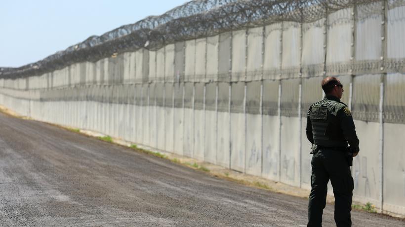 Mauer zu Mexiko: Teile des Grenzzauns zu Mexiko bei San Diego. 