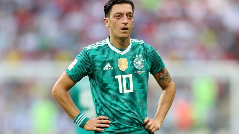 Nachrichtensuche: Im Juli wurde häufig nach Mesut Özil gegoogelt (hier nach dem WM-Spiel gegen Südkorea): Er warf dem DFB Rassismus vor.