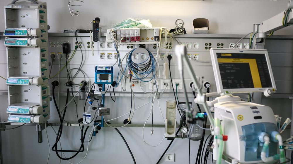 Eine Beamtungsmaschine auf einer Intensivstation am Klinikum in Aachen