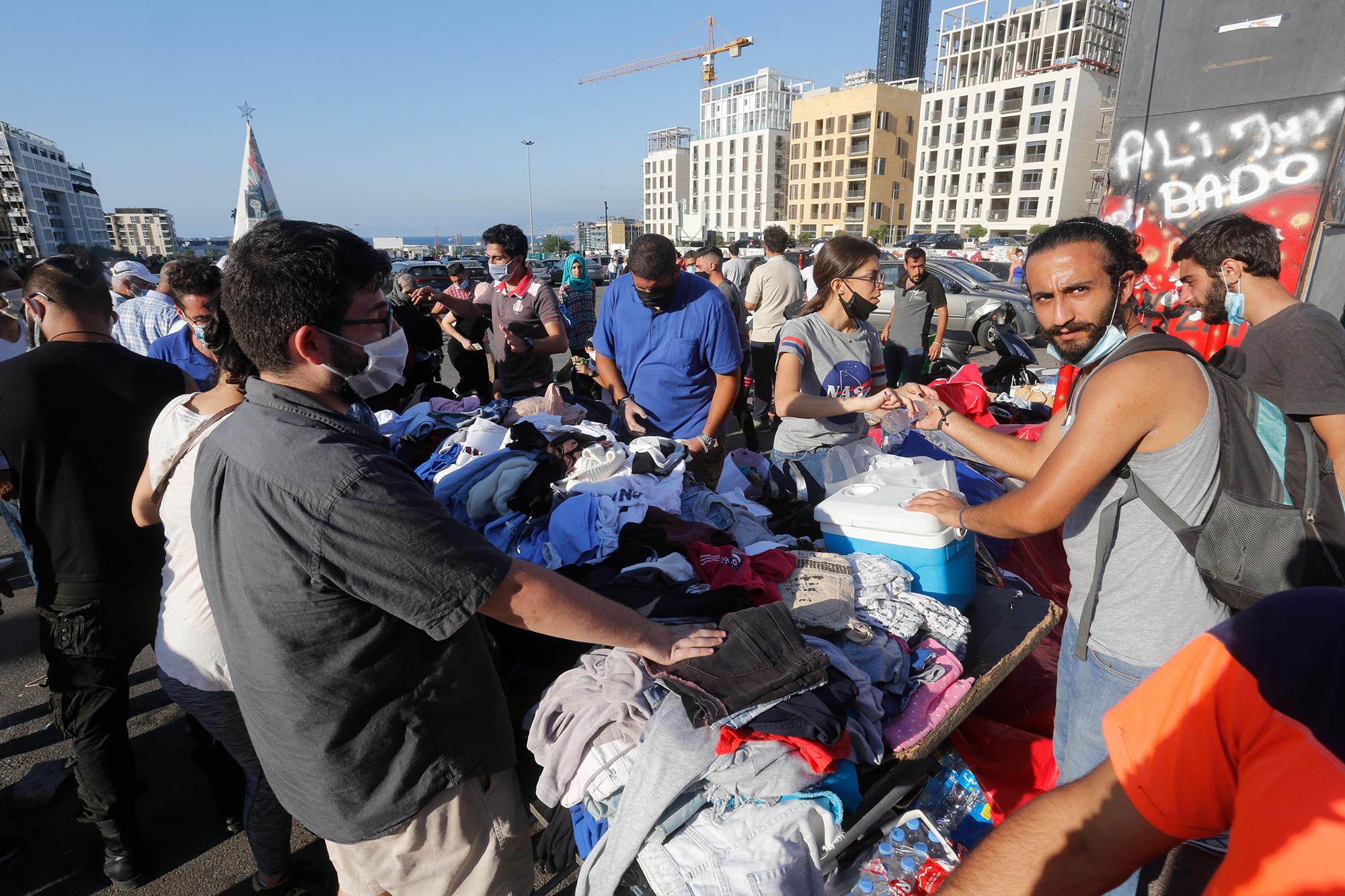 Emmanuel Macron in Beirut: Libanesen bitten Macron um ...