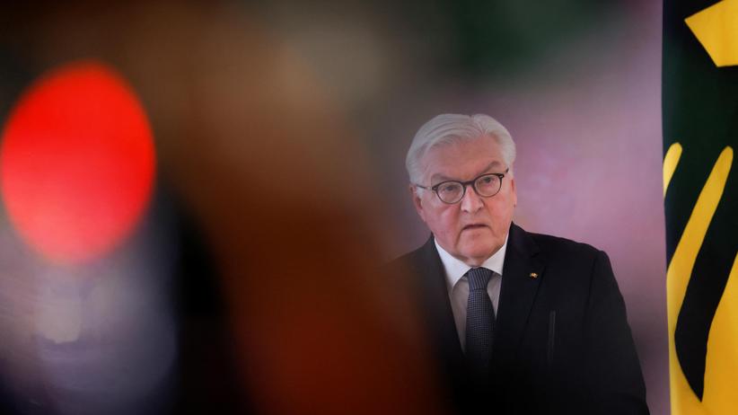 Frank-Walter Steinmeier: Bundespräsident warnt vor Wunsch nach "starker Hand" in Krisenzeiten