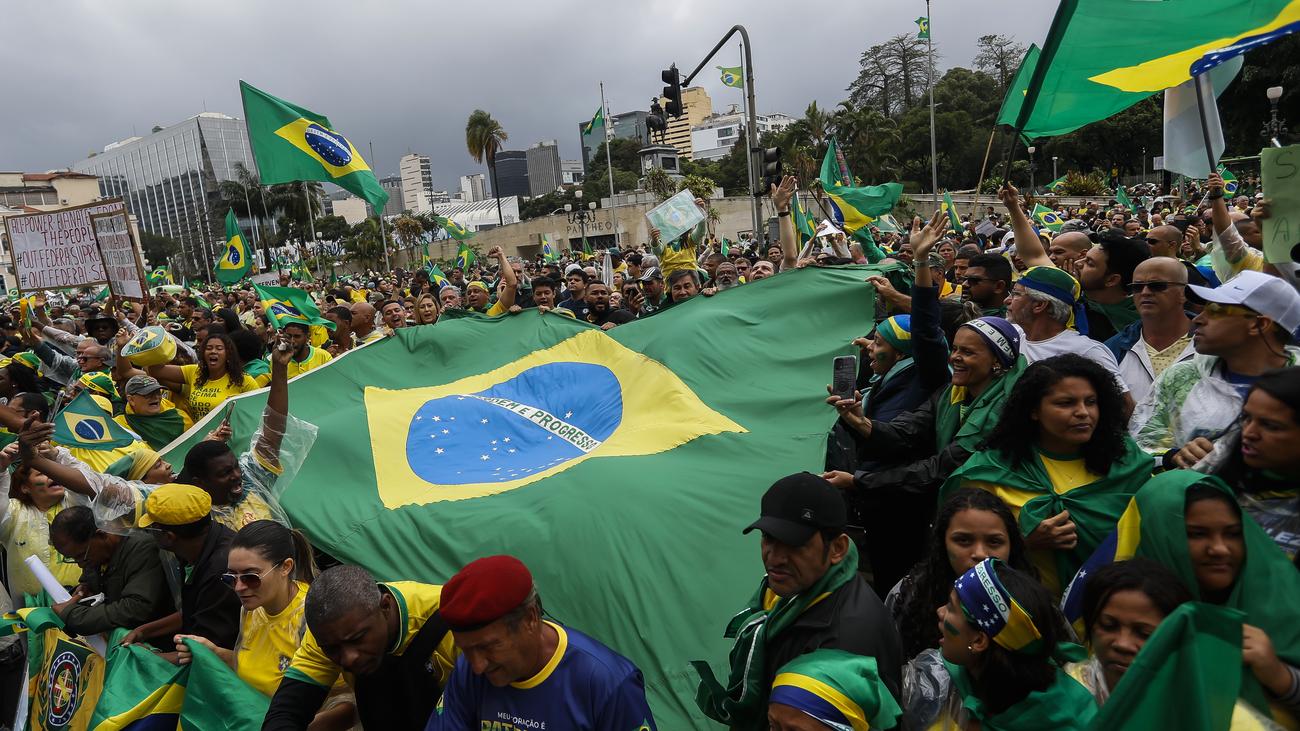 Brasilien: Fanclub Der Folterknechte | ZEIT ONLINE