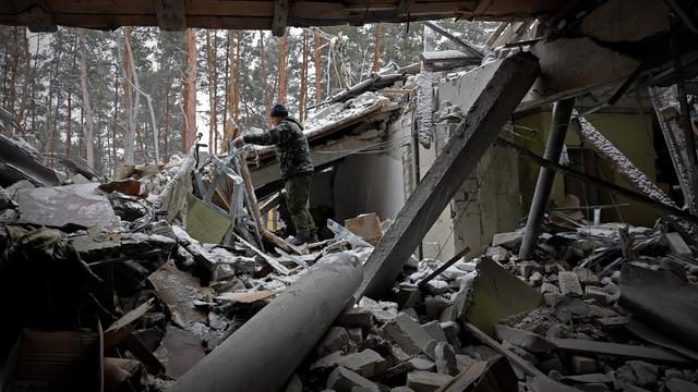 Ukraine-Überblick: Von der Leyen besucht Kiew, Russland verstärkt Angriffe in Luhansk