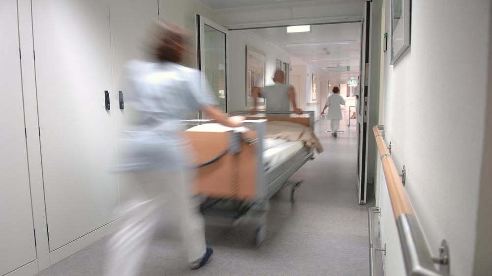 Krankenhausreform: Die Zukunft besonders für kleine Kliniken in Deutschland ist ungewiss.