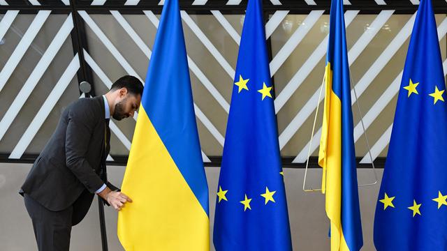 EU-Gipfel in Brüssel: Europäische Union schließt mit der Ukraine Sicherheitsabkommen