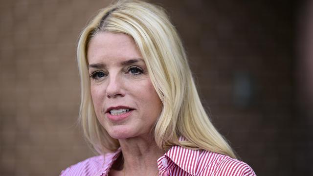 USA: Donald Trump nominiert Pam Bondi als US-Justizministerin