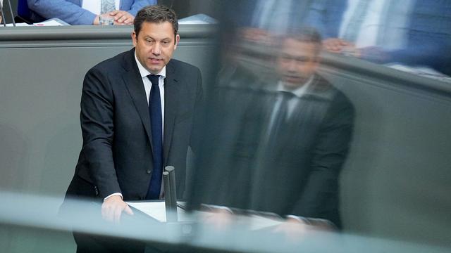 Staatsfinanzen: Lars Klingbeil will Schuldenbremse schnell reformieren